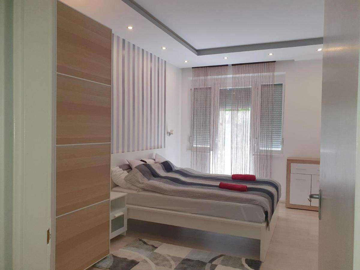 Viola Apartman With Infra Sauna Apartment Seghedin Exterior foto